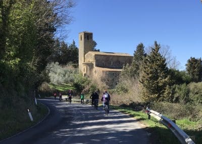 San Gimignano Easy bike tour | leisurely cycling towards the end | bikeinflorence.com